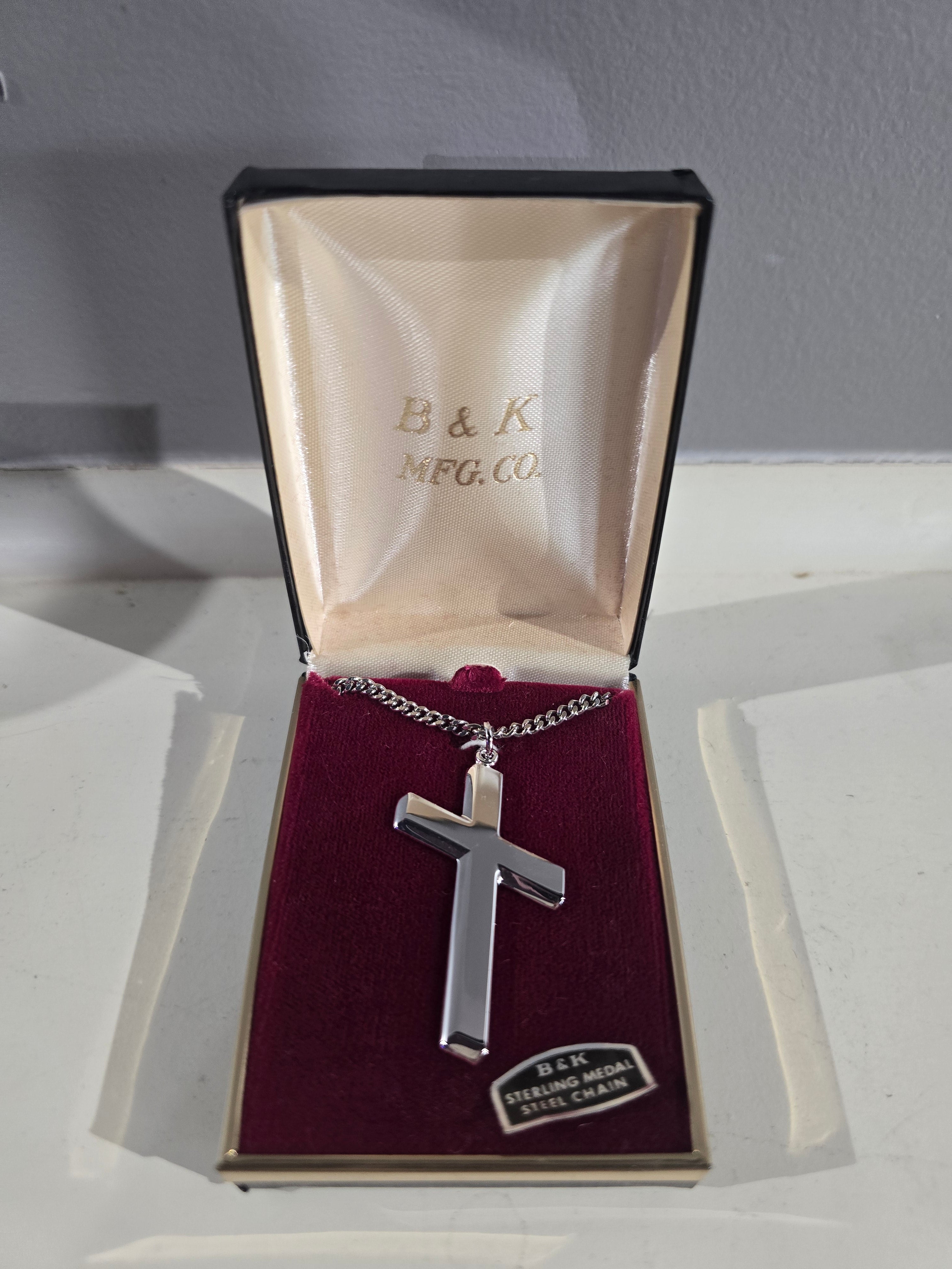Vintage Sterling Silver Beveled Cross Pendant Necklace