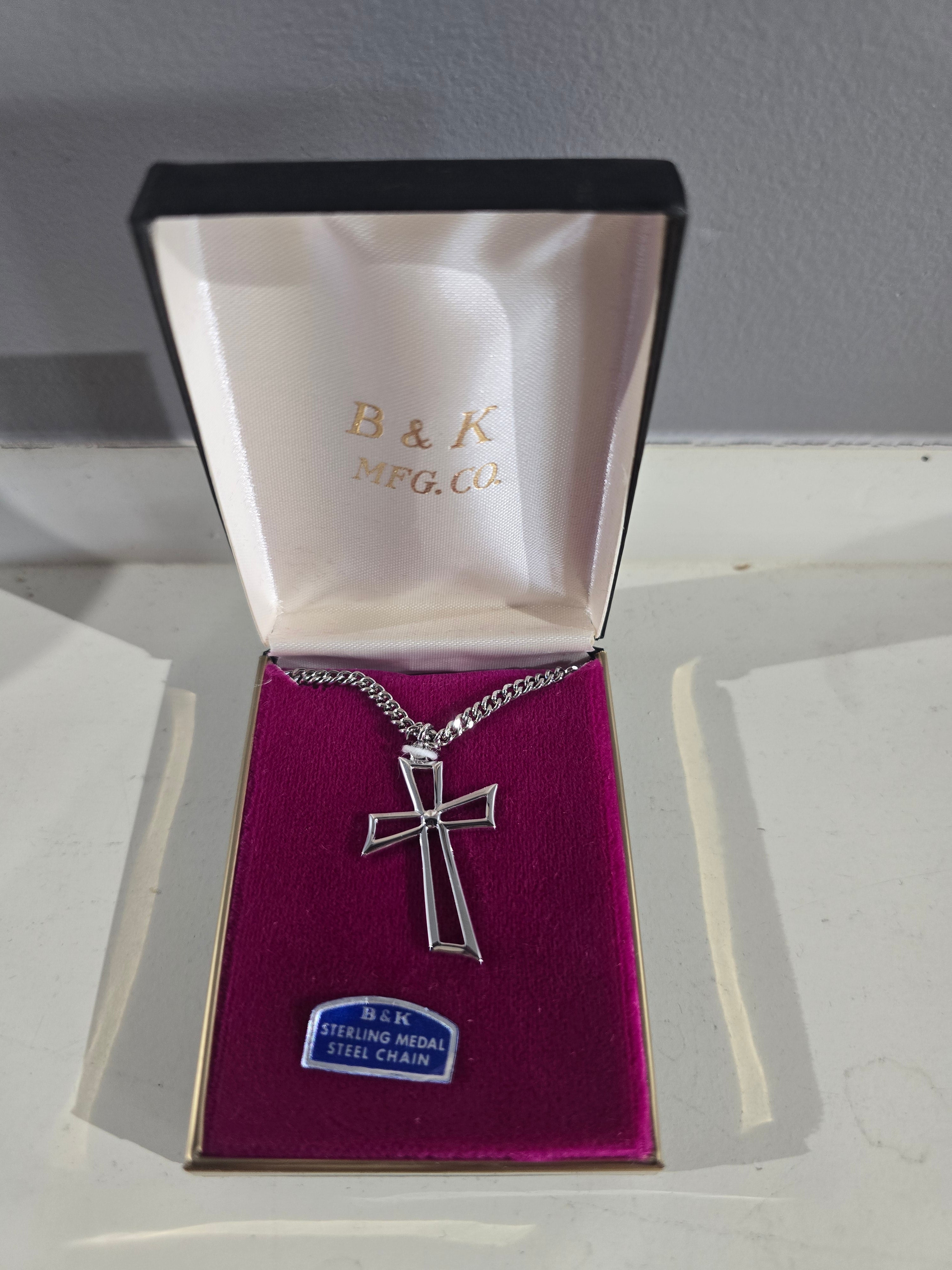 Vintage Sterling Silver Openwork Cutout Cross Pendant Necklace