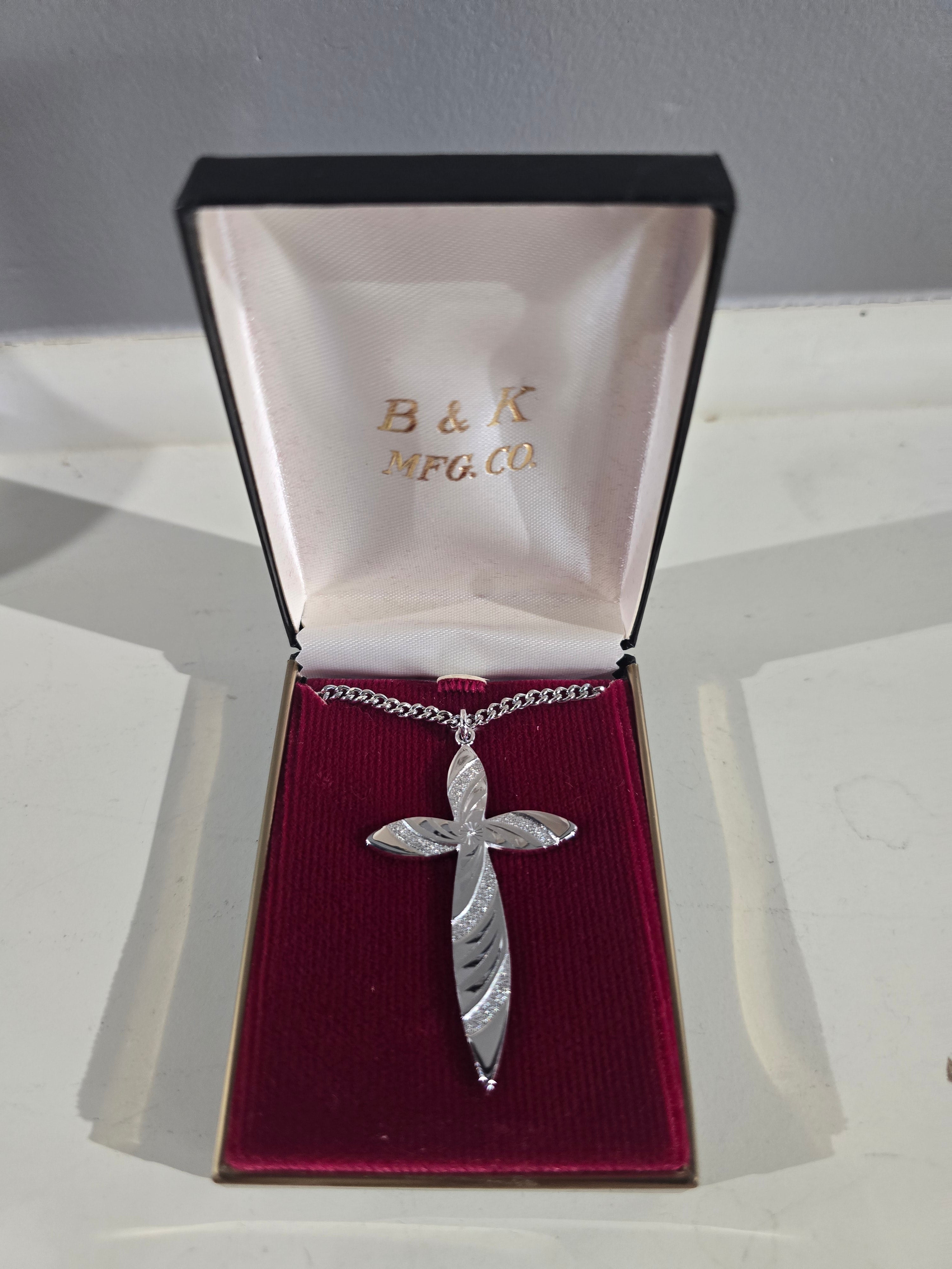 Vintage Sterling Silver Diamond Cut Swirl Textured Cross Necklace