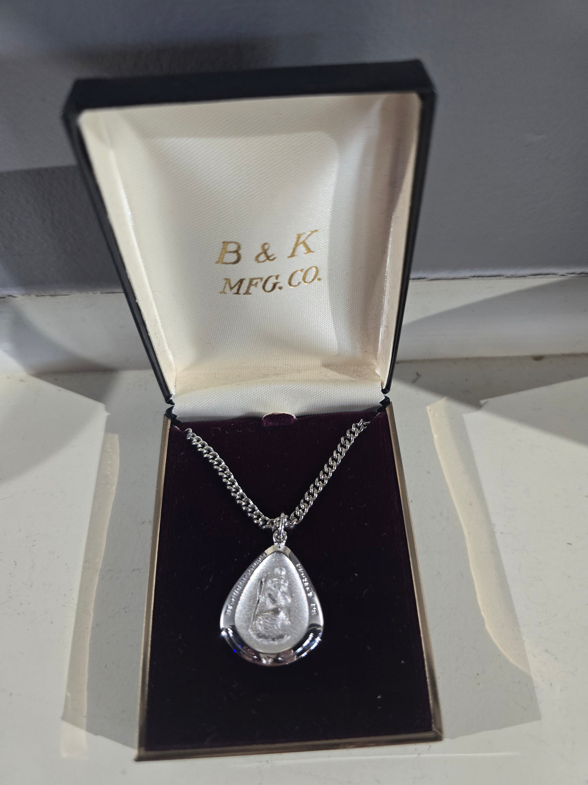 Vintage Sterling Silver Miraculous Medal Teardrop Necklace