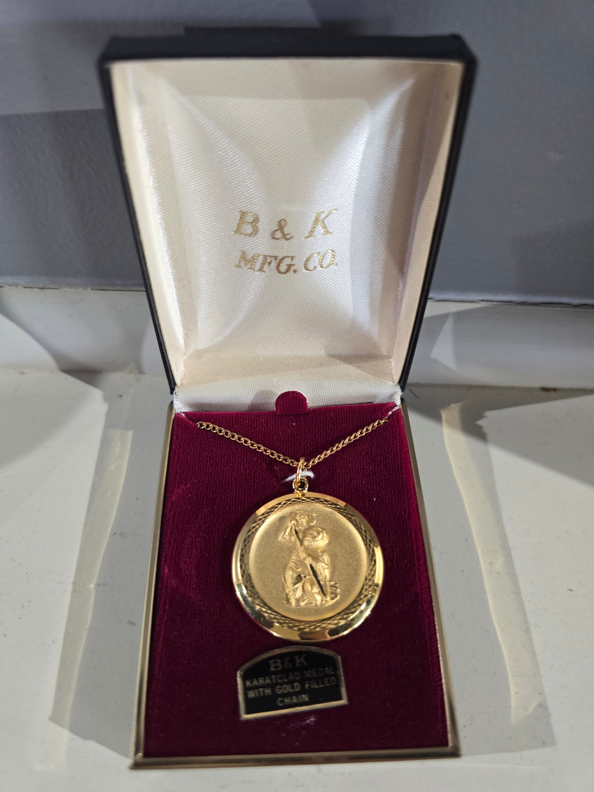 Vintage Karatclad Saint Christopher Round Medal Necklace