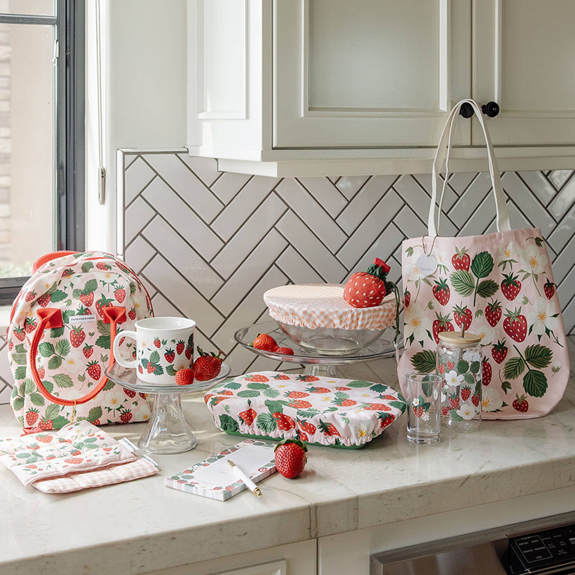 Strawberry Patch Reusable Fabric Bowl Cover Set