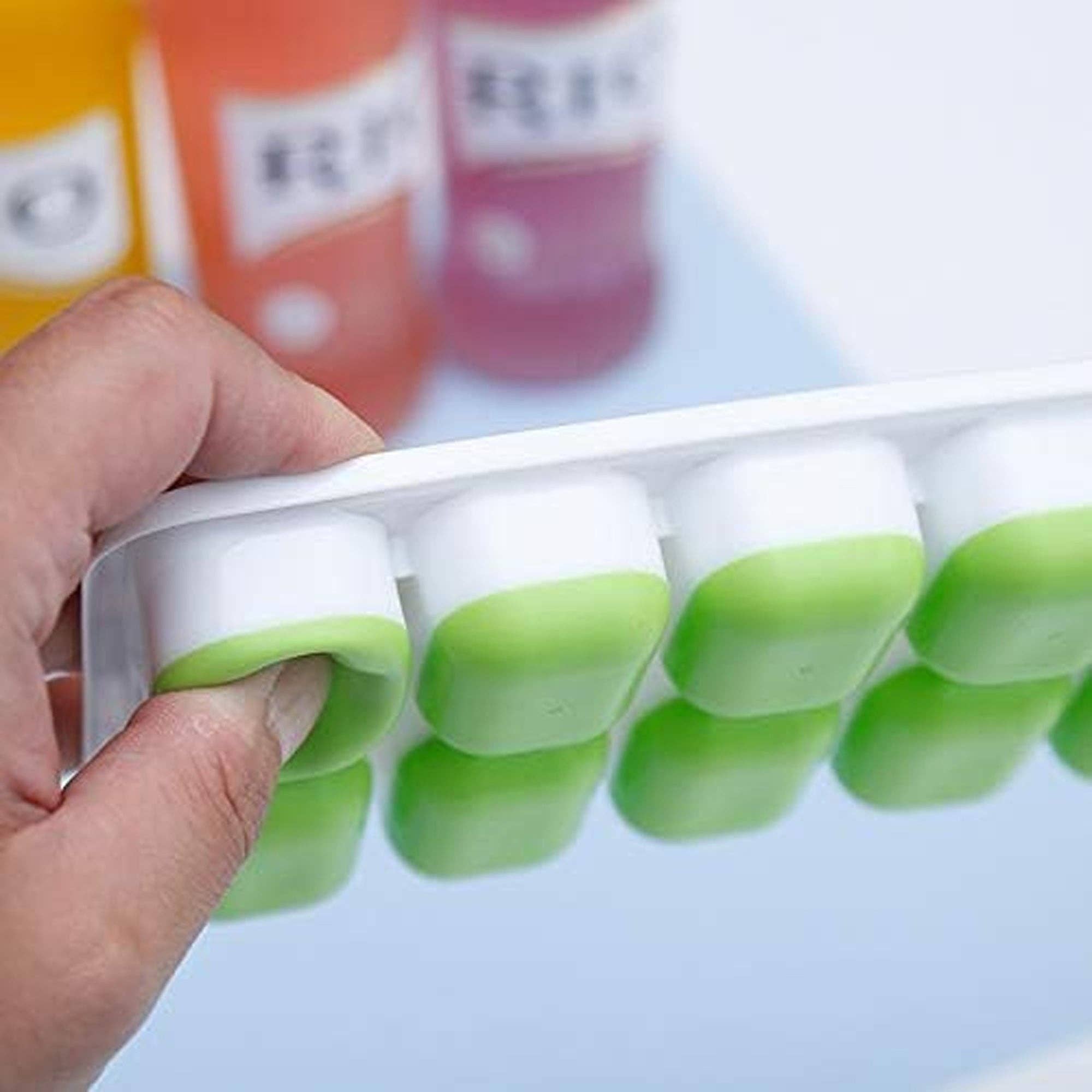 2 Pack Silicone stackable Ice Cube Trays - (White+Green)