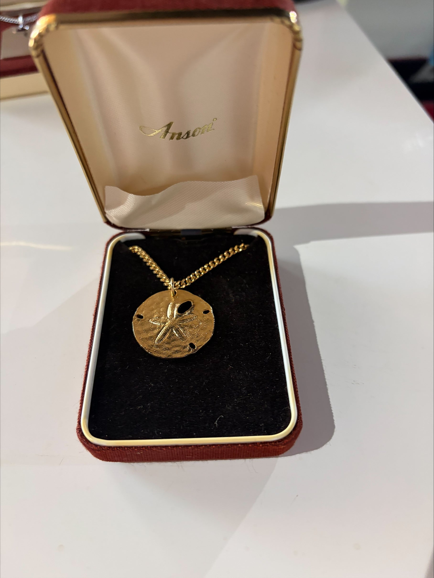 Vintage Anson Gold-Tone Sand Dollar Pendant Necklace in Velvet Presentation Box